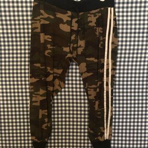 BUNDLE (3) PAIRS CAPRI COMFIES